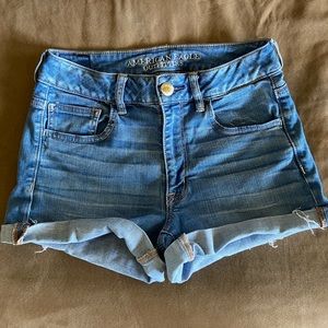 Regular wash High Waisted AE Shorts